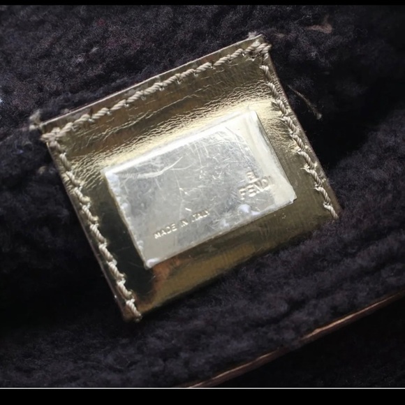 Authentic Fendi Gold Metallic Shearling Fun lined - Picture 9 of 12